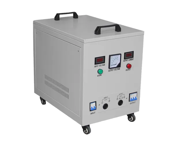 Convertisseur de tension 220V en 380V