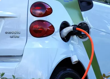 Rechargez votre VE de cette façon, c'est plus sûr