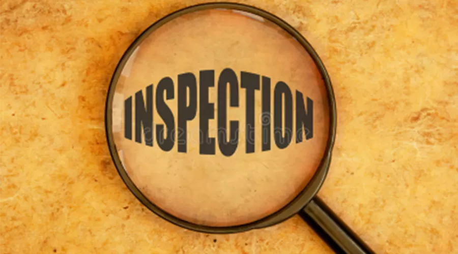 Inspection finale dans des conditions réelles des broches et connecteurs