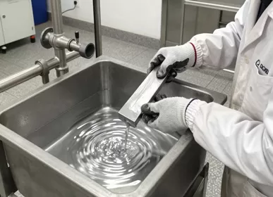 La chimie derrière le placage d'argent dur